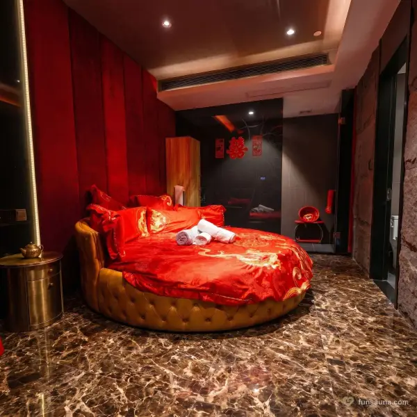 Chinese marriage bed room at Majesty Spa, Macau