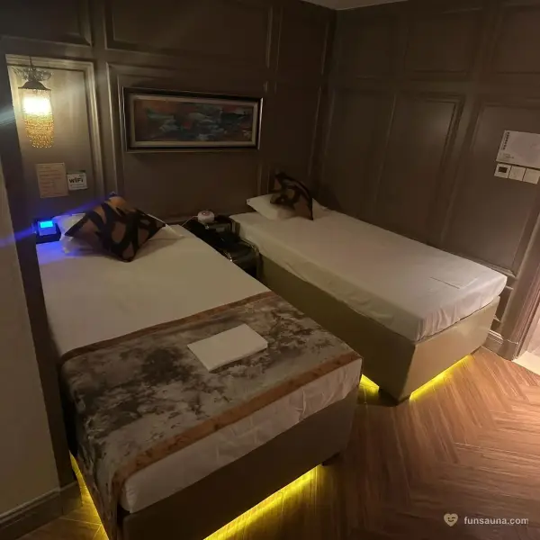 Twin bed service room at Oceanic Royal Spa, Macau