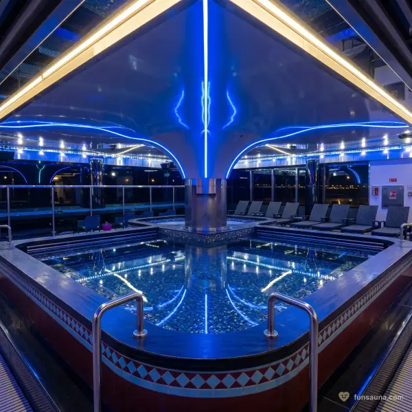 Blue bathing pool at The Excellent Sauna, Macau peninsula